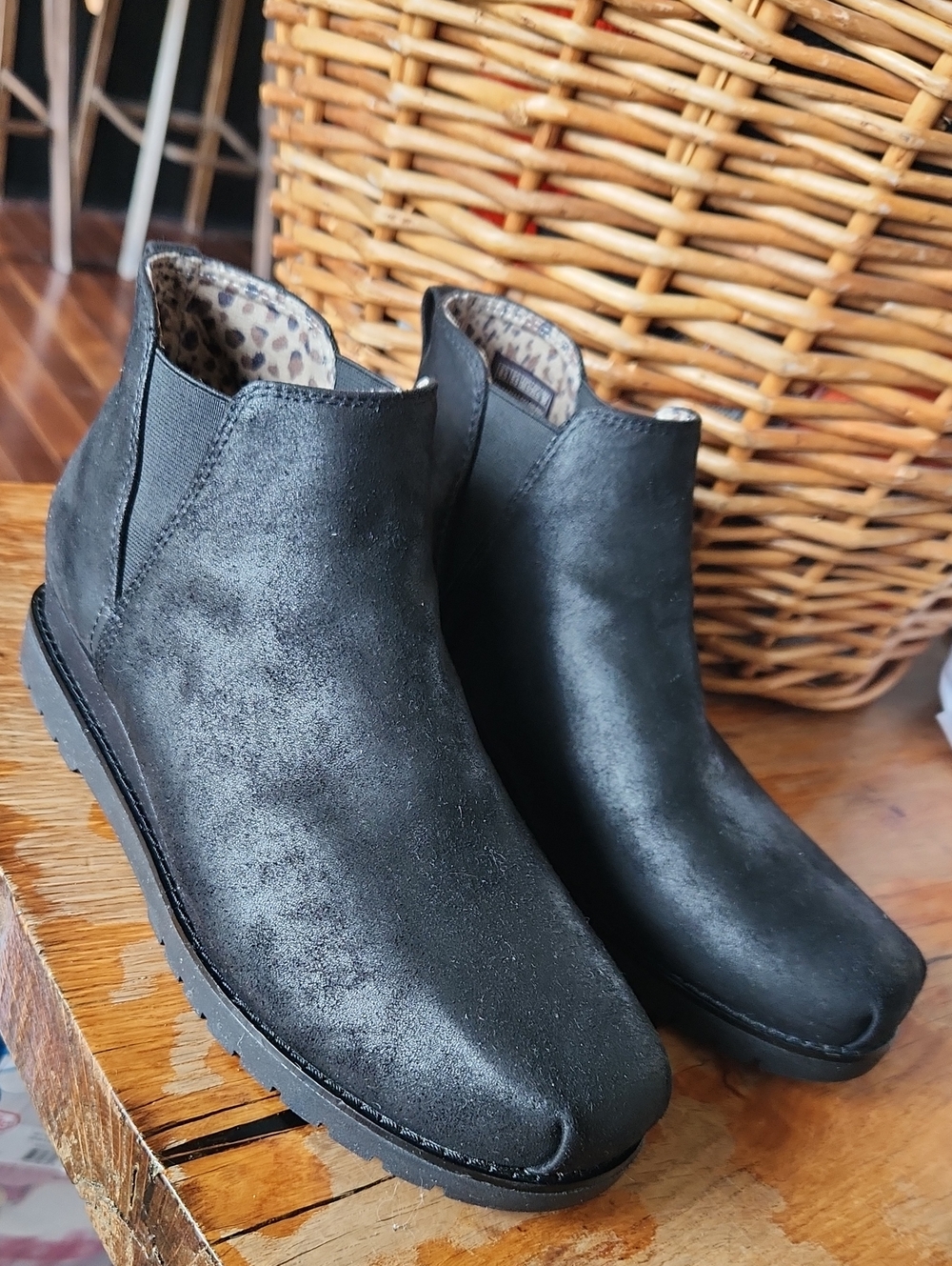 Women's Bobs From Skechers Chill Wedge Cruise Altitude Size 8.5 US Black Boot